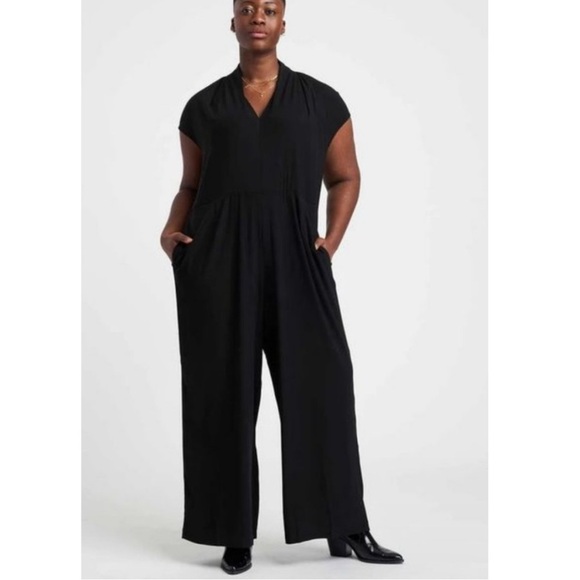 NWT Universal Standard Cambria Jumpsuit Wide Leg Black Short Sleeve Large 22-24 - Picture 1 of 11